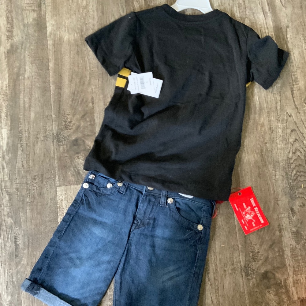 True Religion size 5 short set boys